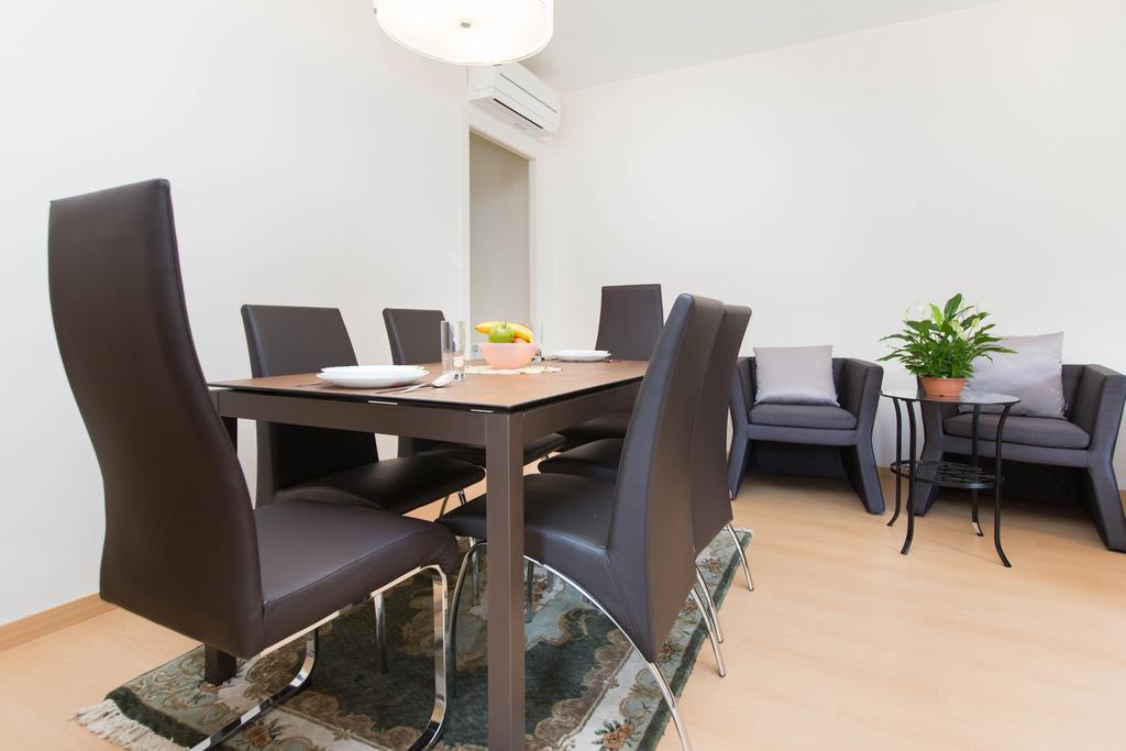 Stay Barcelona Central Apartments ภายนอก รูปภาพ